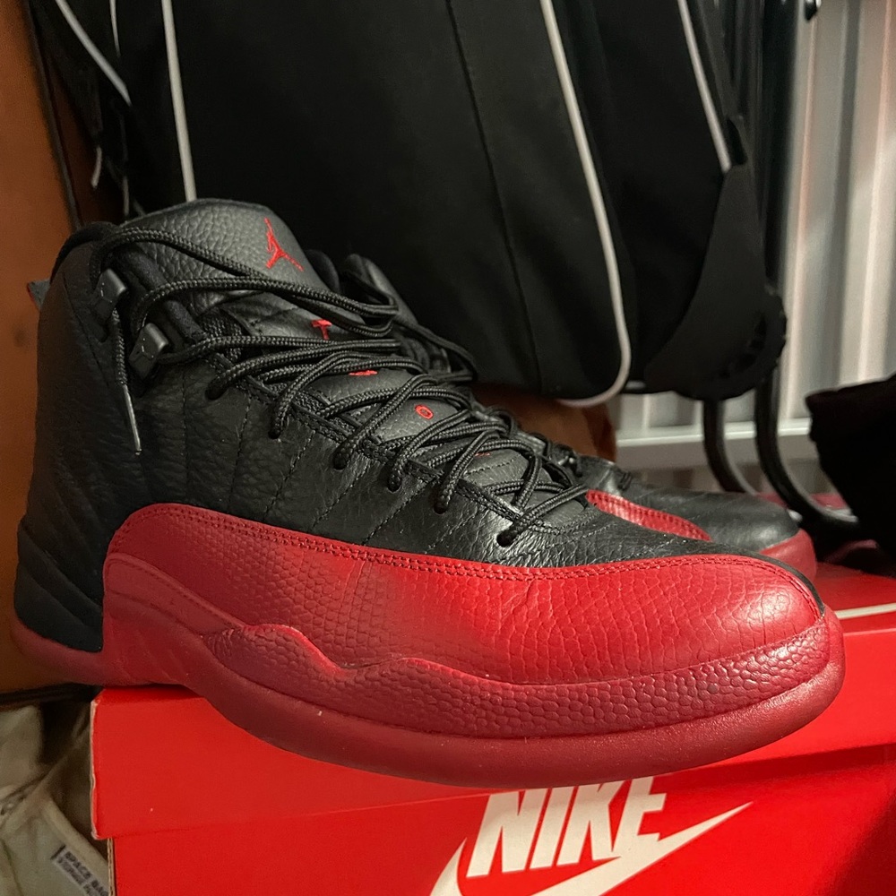 Jordan Retro 12 2016 Flu Game - Picture 2 of 3
